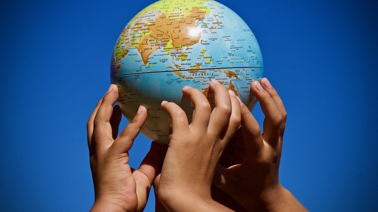 وسط عالم مفرط التنافسية