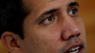 Venezuela: Juan Guaidó il "paramilitare"