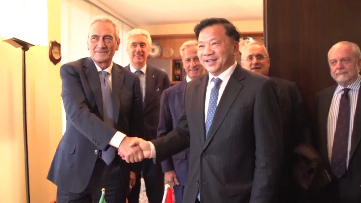 Italia - Cina:  la strategia del pallone