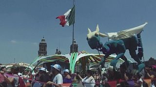 رژه عروسک‌های مکزیکی در روز جهانی عروسک‌ گردانی