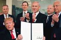 Trump, Golan Tepelerini resmen İsrail toprağı olarak tanıdı