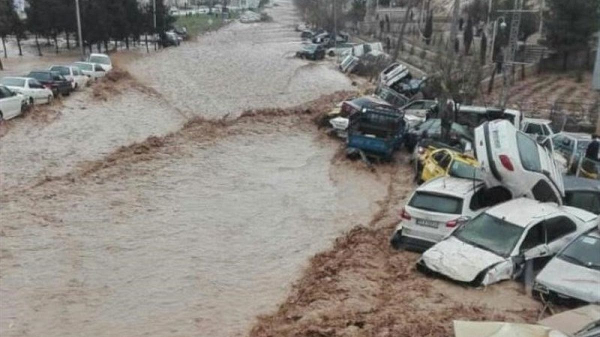 Al menos 18 muertos y cerca de 100  heridos en inundaciones en Irán