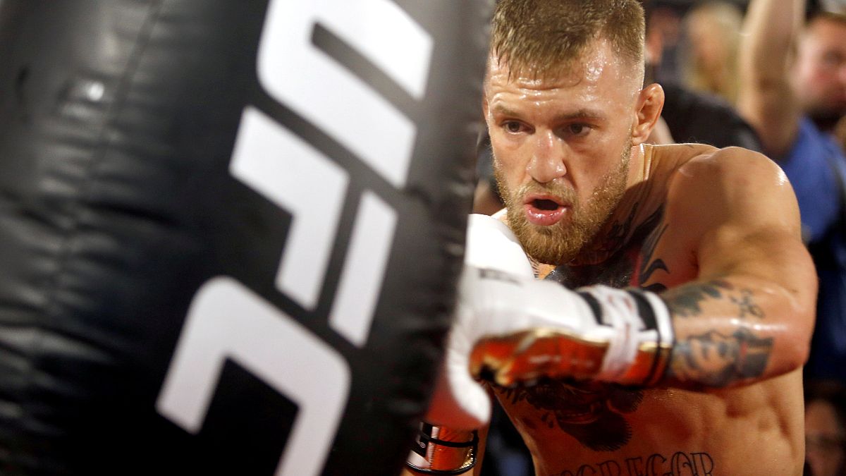  İrlandalı karma dövüş (MMA) sporcusu Conor McGregor kariyerine son verdi