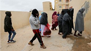 مهاجران نجات داده شده توسط گارد ساحلی لیبی