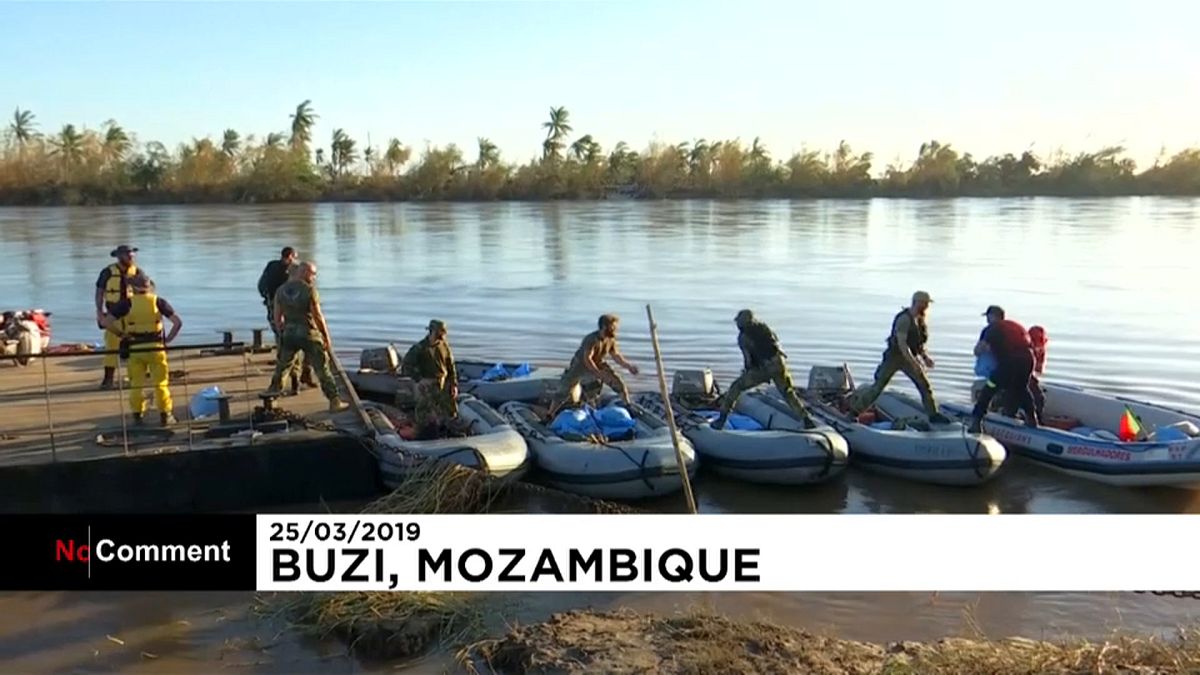 Egyre több segély érkezik a ciklon pusztította Mozambikba