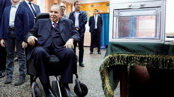 Παραιτήθηκε ο Μπουτεφλίκα Παραιτήθηκε ο Μπουτεφλίκα