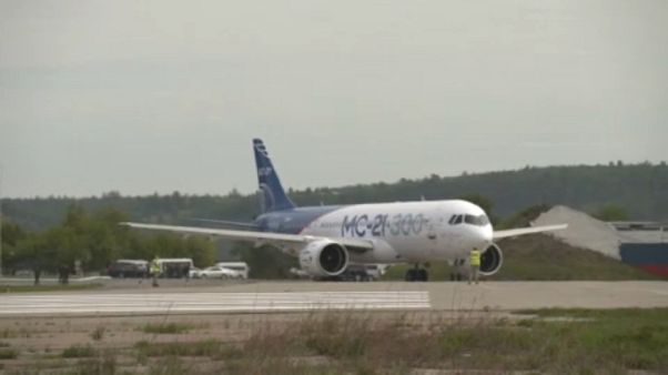 Στο Σαλόνι Αεροναυπηγικής της Μαλαισίας το ρωσικό MC-21 Στο Σαλόνι Αεροναυπηγικής της Μαλαισίας το ρωσικό MC-21