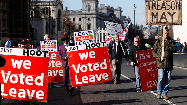 El Parlamento británico vota un plan B para el Brexit El Parlamento británico vota un plan B para el Brexit