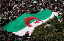 حزب موتلف دولت و بزرگترین اتحادیه الجزایر خواستار کناره‌گیری بوتفلیقه شدند