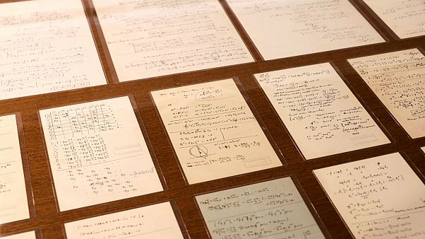 مجموعة وثائق علمية لأينشتاين معروضة في جامعة إسرائيلية في 6 مارس 2019 مجموعة وثائق علمية لأينشتاين معروضة في جامعة إسرائيلية في 6 مارس 2019