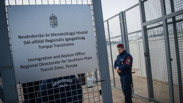 A Belügyminisztérium szerint az afgán férfi azért nem kapott enni, mert kiutasították az országból A Belügyminisztérium szerint az afgán férfi azért nem kapott enni, mert kiutasították az országból