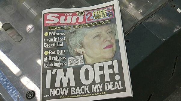 May ofrece su cabeza a cambio de que se apruebe su plan para el Brexit May ofrece su cabeza a cambio de que se apruebe su plan para el Brexit