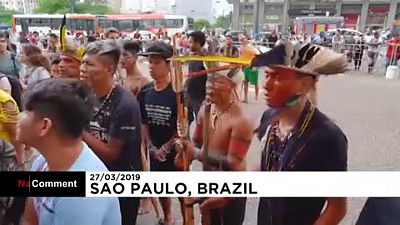 اعتراض بومیان برزیل با اجرای مراسم آئینی