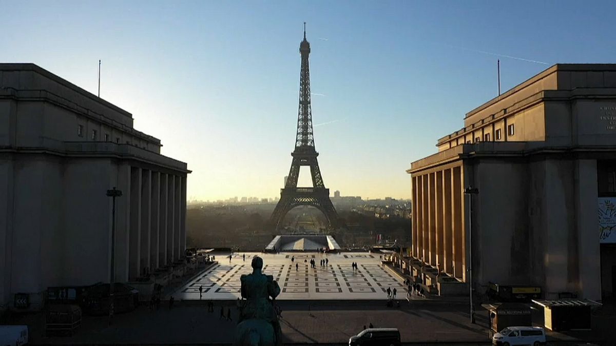 Der Eiffelturm feiert seinen 130. Geburtstag