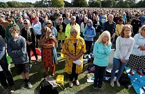 الآلاف يحتشدون لحضور مراسم تأبين ضحايا المسجدين في متنزه هاجلي في نيوزيلندا