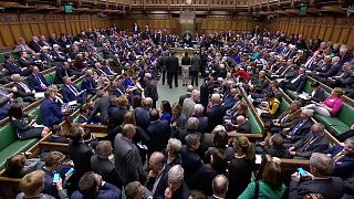 البرلمان البريطاني يوافق على خطة ماي لتأجيل "بريكست" حتى نهاية حزيران