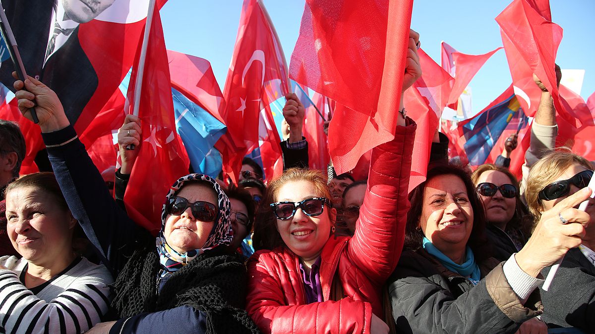 CHP ve İYİ Parti Manisa'da ortak miting düzenledi