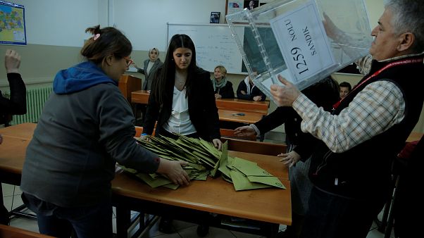 Δημοτικές Εκλογές στην Τουρκία: Δύο νεκροί και δύο τραυματίες σε επεισόδια Δημοτικές Εκλογές στην Τουρκία: Δύο νεκροί και δύο τραυματίες σε επεισόδια