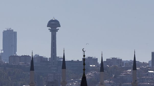Ankara ve İstanbul'da çeyrek asırlık Refah- AK Parti devri bitti Ankara ve İstanbul'da çeyrek asırlık Refah- AK Parti devri bitti