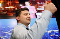 El humorista Zelenski y Poroshenko pasan a la segunda vuelta en las persidenciales de Ucrania