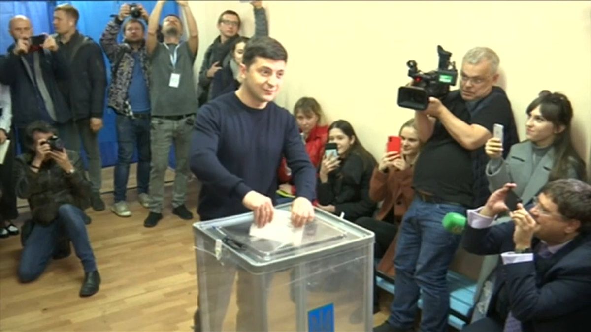 Ucrânia: Confirmada a vitória de Zelensky na 1° volta da eleição presidencial