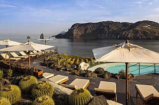 Vulcano’s deluxe resort: a Mars-looking paradise