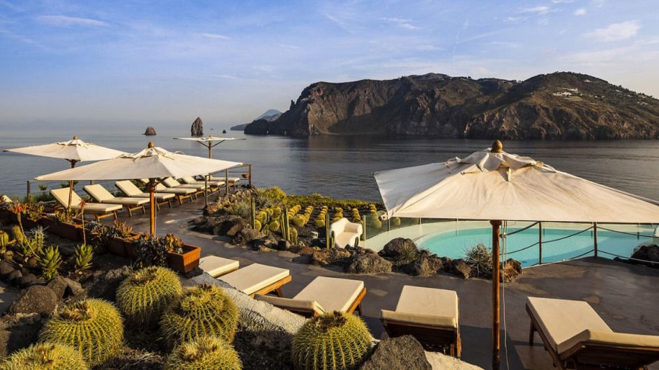 Vulcano’s deluxe resort: a Mars-looking paradise