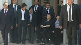 Abdelaziz Bouteflika vai demitir-se até ao final do mês