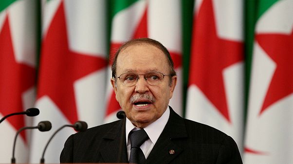 بیانیه ریاست جمهوری الجزایر: بوتفلیقه قبل از ۲۸ آوریل استعفاء میدهد بیانیه ریاست جمهوری الجزایر: بوتفلیقه قبل از ۲۸ آوریل استعفاء میدهد