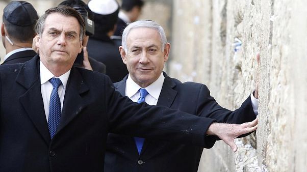 Gerusalemme: Bolsonaro e Netanyahu insieme al Muro del Pianto Gerusalemme: Bolsonaro e Netanyahu insieme al Muro del Pianto