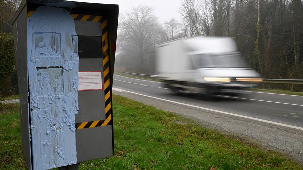 Fransa'da Sarı Yelekliler'in tahrip ettiği radarlar nedeniyle trafikte ölüm oranları arttı mı? Fransa'da Sarı Yelekliler'in tahrip ettiği radarlar nedeniyle trafikte ölüm oranları arttı mı?