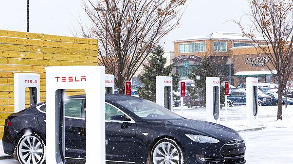 Norveç, trafikteki araçların yarısından fazlasının elektrikli olduğu ilk ülke oldu Norveç, trafikteki araçların yarısından fazlasının elektrikli olduğu ilk ülke oldu