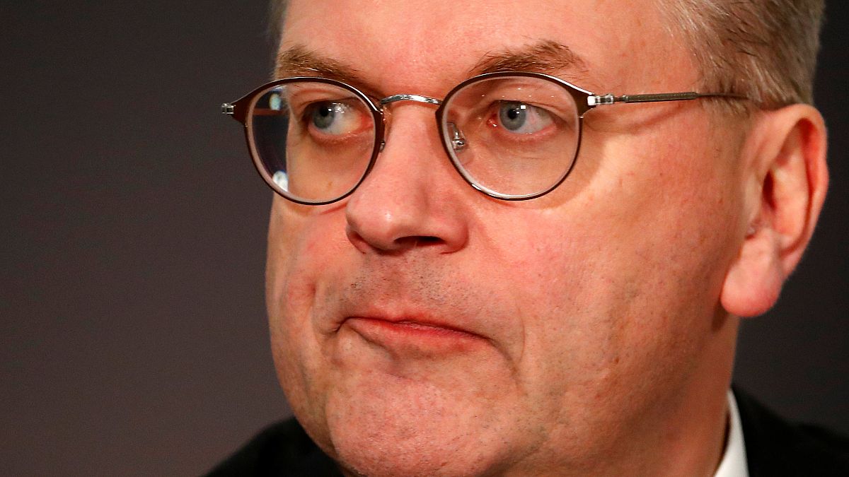 «هدایای غیرمعمول» رئیس فدراسیون فوتبال آلمان را مجبور به استعفاء کرد