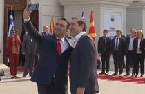 Macedónia do Norte vira a página e acolhe PM grego