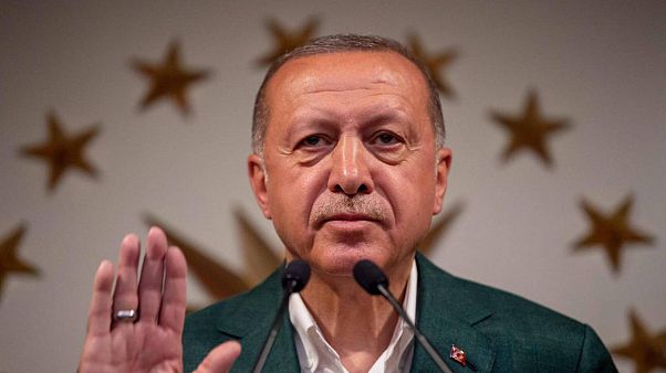 Herkesin aklındaki soru: İstanbul ve Ankara Erdoğan'a rağmen yönetilebilir mi? Herkesin aklındaki soru: İstanbul ve Ankara Erdoğan'a rağmen yönetilebilir mi?