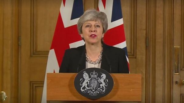 Brexit, May chiede un nuovo rinvio e apre ai laburisti Brexit, May chiede un nuovo rinvio e apre ai laburisti