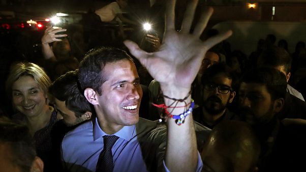 رهبر مخالفان ونزوئلا با لغو مصونیت قضایی در آستانه پیگرد قرار گرفت رهبر مخالفان ونزوئلا با لغو مصونیت قضایی در آستانه پیگرد قرار گرفت