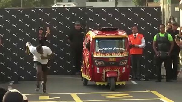 Usain Bolt „elkapott” egy taxit Usain Bolt „elkapott” egy taxit