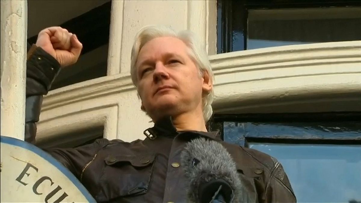 Asilo de Julian Assange em risco 