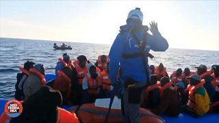250 NGOs schreiben Brief an Merkel: "Sterben im Mittelmeer verhindern"