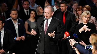 Megvétózta az elnök a szlovák himnusztörvényt