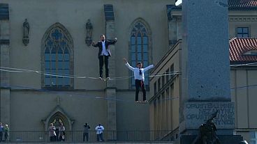 Tightrope walkers in Prague to highlight new mental health plan