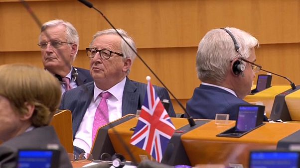 Juncker zum "Brexit": "Hopp oder Top" bis zum 12. April Juncker zum "Brexit": "Hopp oder Top" bis zum 12. April