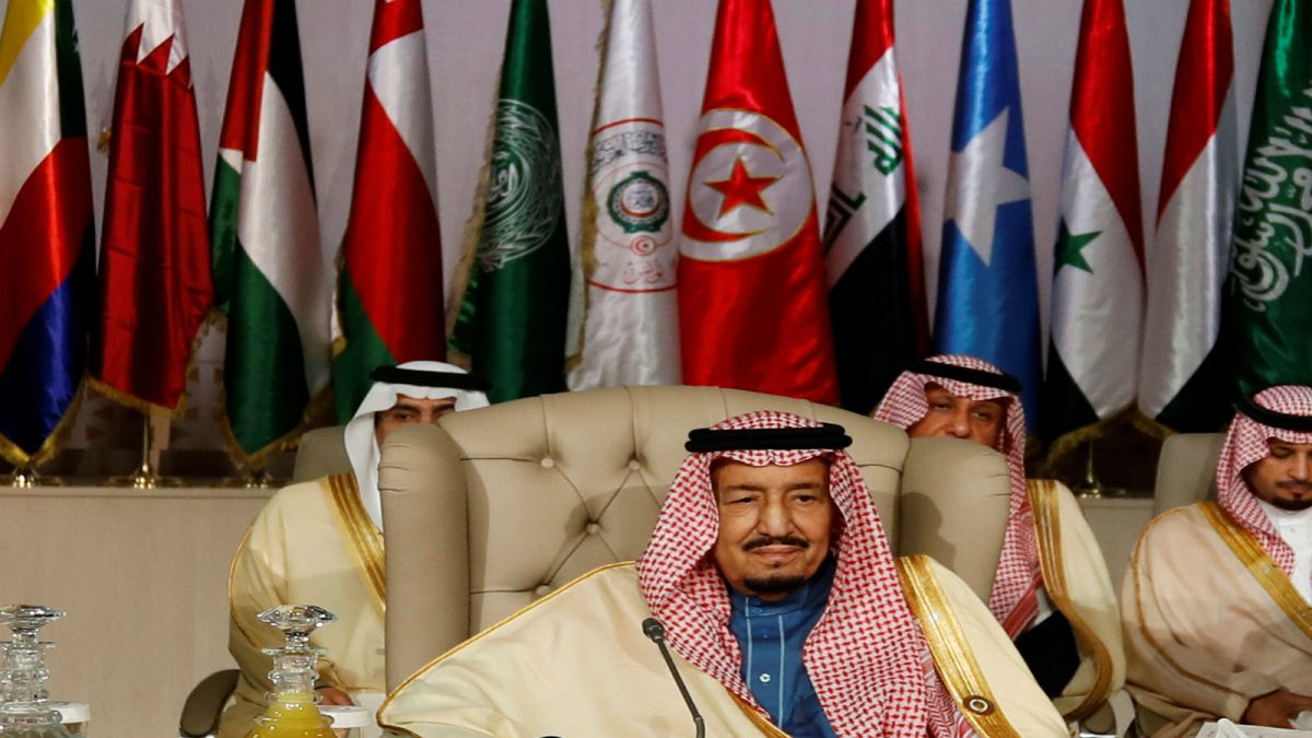السعودية تفتتح قنصليتها في بغداد والملك سلمان يمنح مليار دولار للعراق 