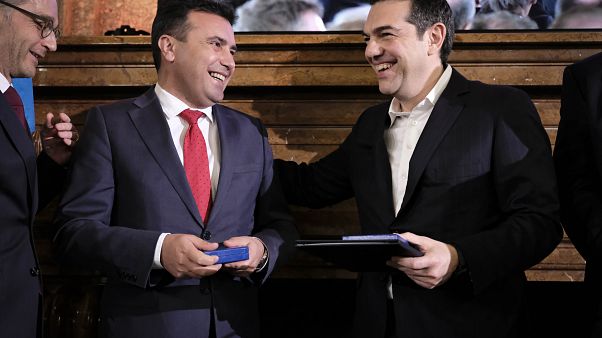 Νόμπελ Ειρήνης: 33 ευρωβουλευτές προτείνουν Τσίπρα-Ζάεφ Νόμπελ Ειρήνης: 33 ευρωβουλευτές προτείνουν Τσίπρα-Ζάεφ