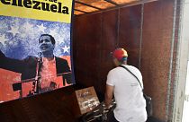 آمریکا: در صورت سقوط رژیم کنونی، به ونزوئلا دلار تزریق می‌کنیم