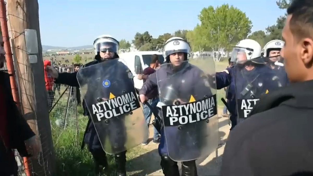 Griechenland: Internet-Gerücht setzt Migranten in Marsch