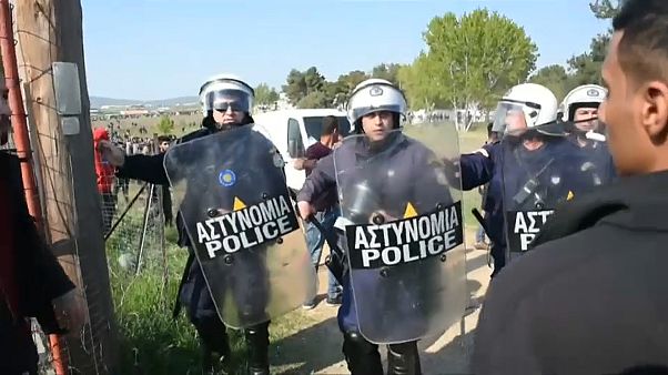 Griechenland: Internet-Gerücht setzt Migranten in Marsch Griechenland: Internet-Gerücht setzt Migranten in Marsch