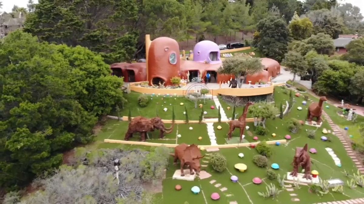 The Flintstones homage house has become a local visitors' attarction