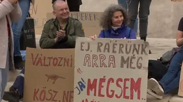 „Ellopjátok a jövőnket” „Ellopjátok a jövőnket”